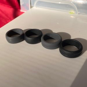 Men’s silicone rings (4 total)